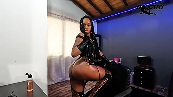 Insatiable sweetie - flogger clip - Naughty Colombia