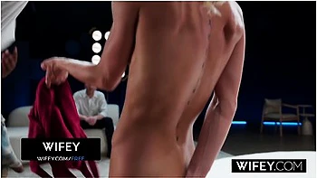 Fit Blonde Hotwife Cassie Bender Gets A Bbc Creampie In Front Of Hubby